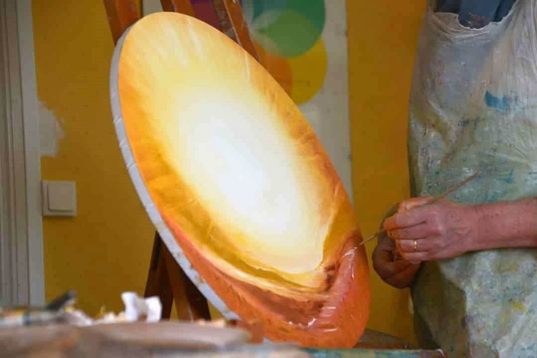 nadine-andre-atelier-aleph-peinture-soultzeren Nadine André crée de la peinture intuitive aux teintes jaunes oranger