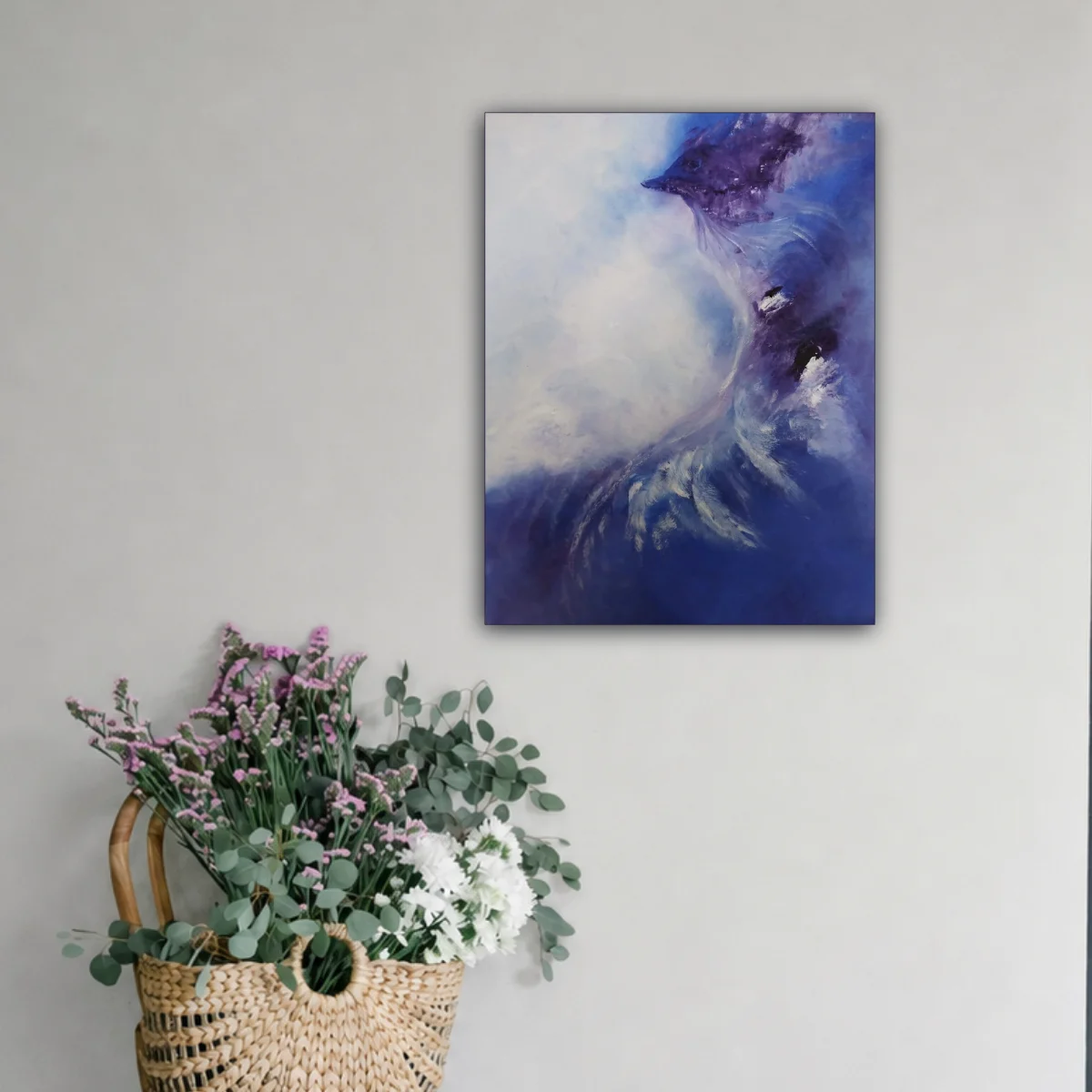 oiseau-bleu-kalahamsa-tableau-situation-salon Oiseau bleu ou Kalahamsa, huile sut toile 40x50 cm mise en situation dans un salon